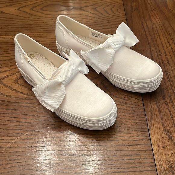 Keds Shoes - Kate Spade X Keds White Satin Bow Slip On Sneakers, size 6.5, NWOT